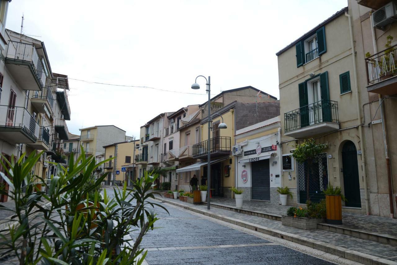 Willa City House Campofelice Di Roccella Zewnętrze zdjęcie